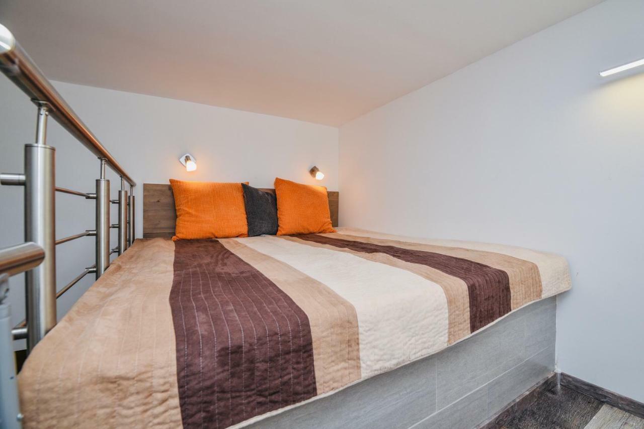 Heart Apartment With Free Private Parking Budapest Ngoại thất bức ảnh
