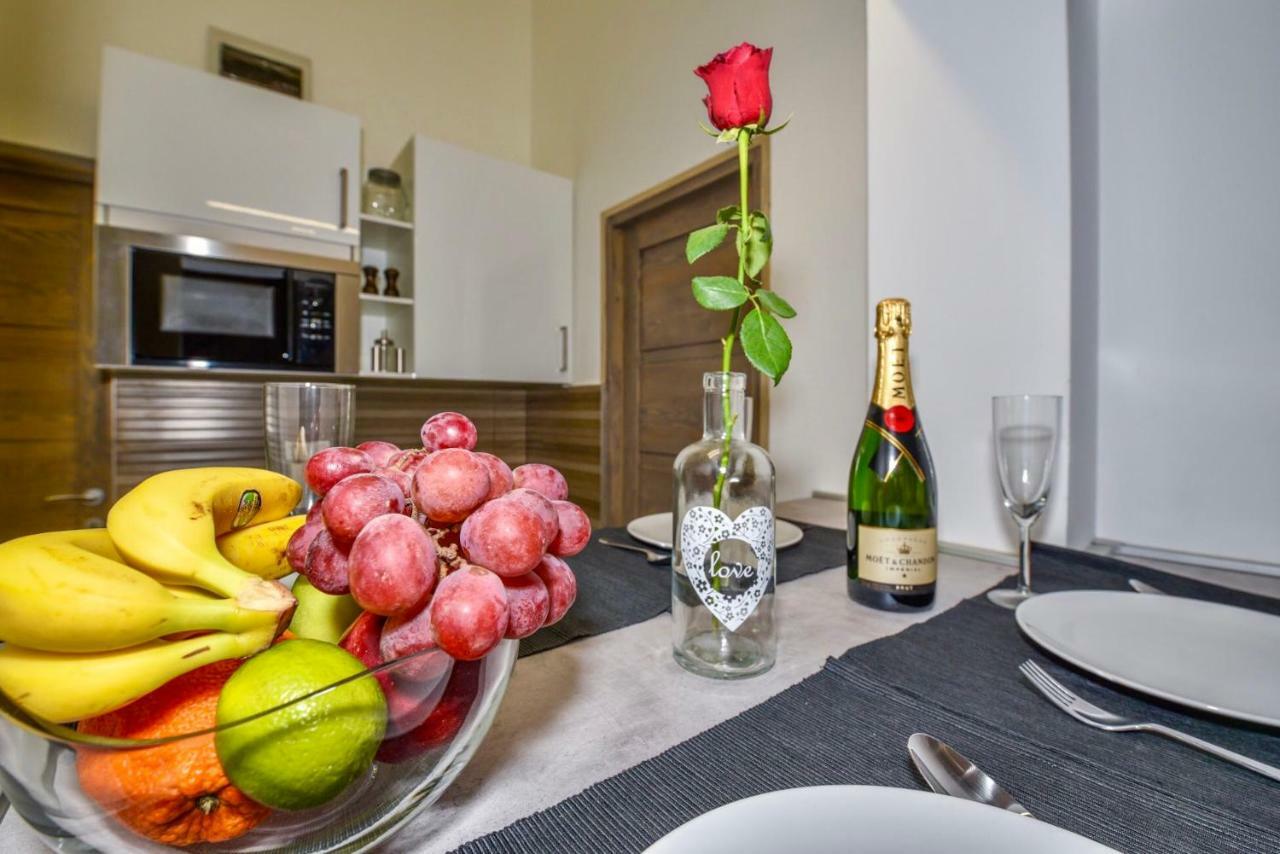 Heart Apartment With Free Private Parking Budapest Ngoại thất bức ảnh